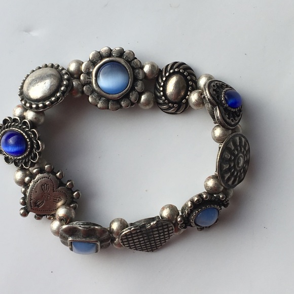 Vintage Silver and Blue Bracelet With Hearts - Picture 5 of 9